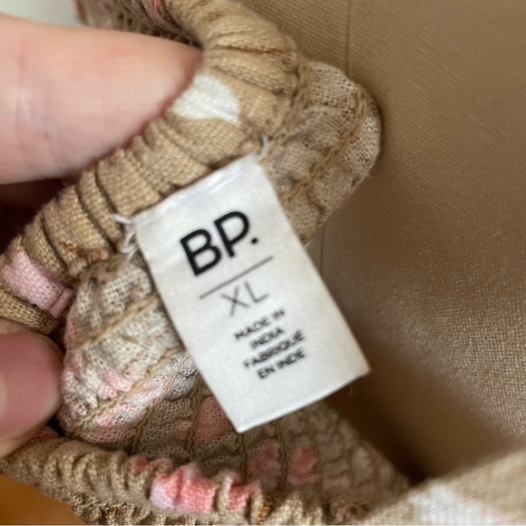 BP x Nordstrom Rack Floral Crop Top- Linen- Tan- Size XL- NWOT - Picture 6 of 6
